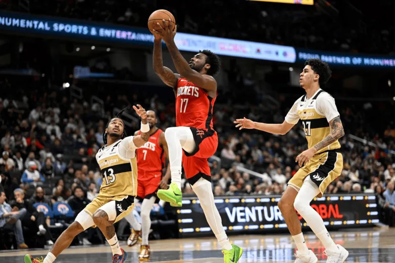 伊森近3场场均7.0分8.3板3.3助，两项命中率仅32.1/16.7%