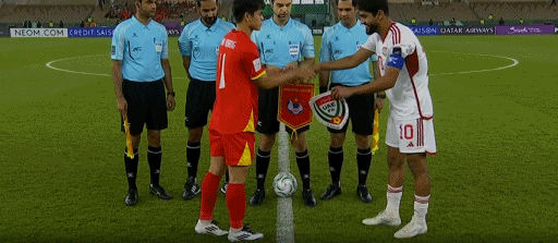 半场：U23越南1-1阿联酋U23，阮黎发、恩迪亚耶破门