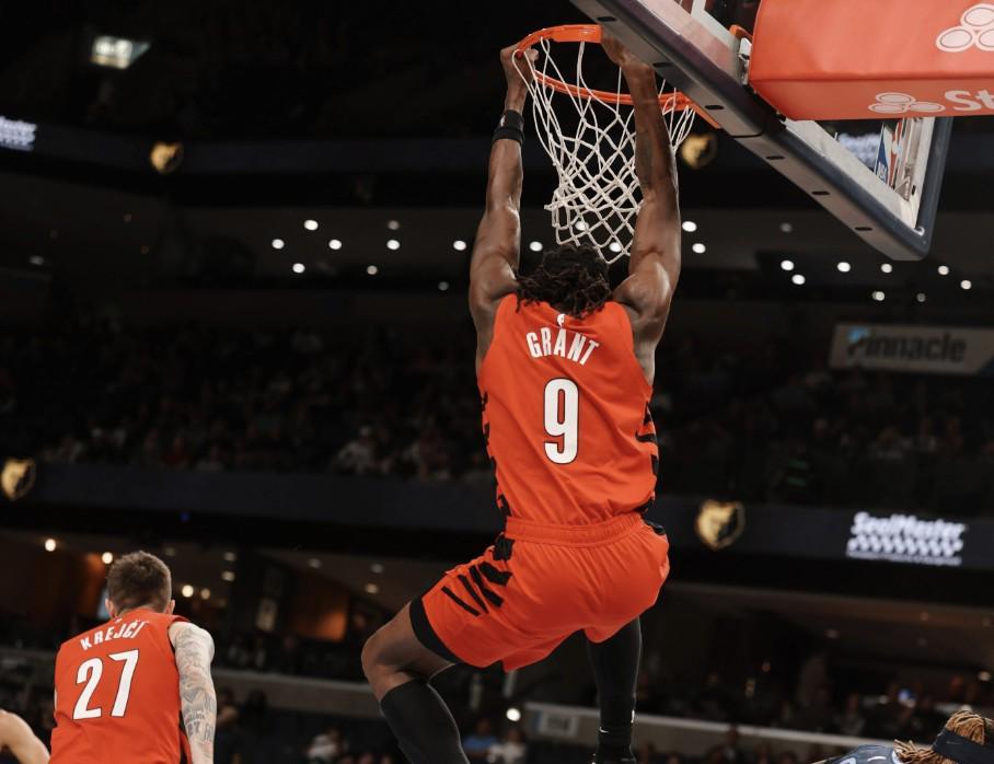 九游体育官网-格兰特：主打内线是赛前安排好的；霍勒迪奉献了现象级的投篮