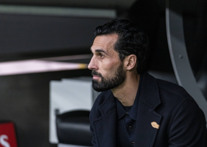 皇马内讧升级！高层开启大清洗，仅两人非卖品，贝林厄姆危险了|老佛爷|皇家马德里|库尔图瓦|每日体育报|米兰冬奥会_新浪体育_新浪新闻