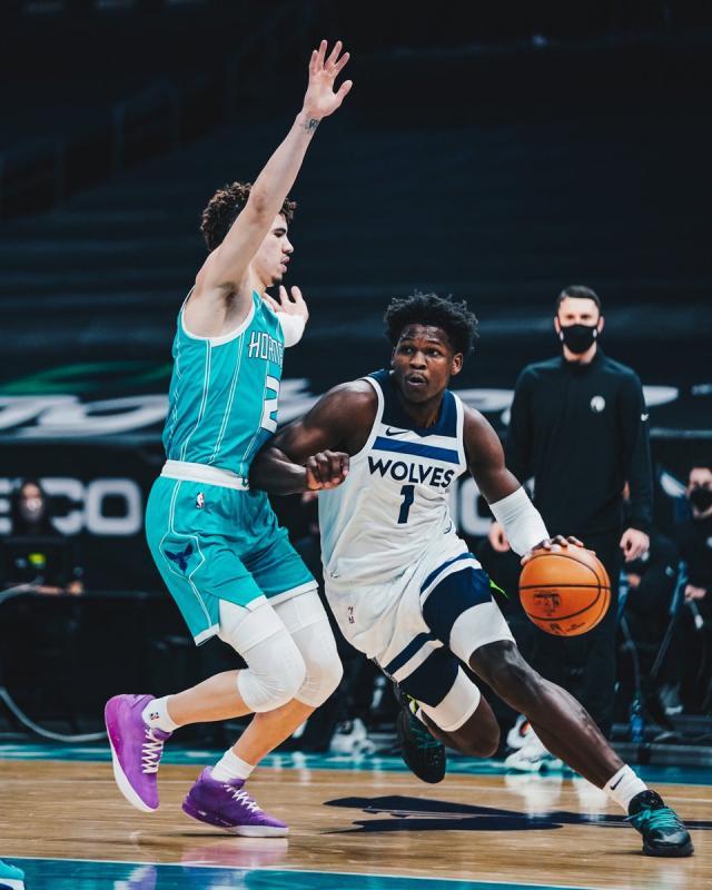 九游体育官网-一个高效全面一个进步明显 三球华子冲刺最佳新秀