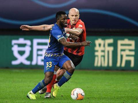 九游体育入口-冠军铁腰4年长约牵手深圳 18日归队第2轮或演首秀