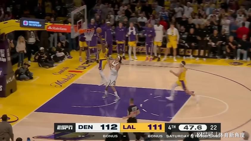 九游体育下载-卧槽！鱼跃救球+罚球扳平+加时绝杀，三巨头“完美一战”不真实！