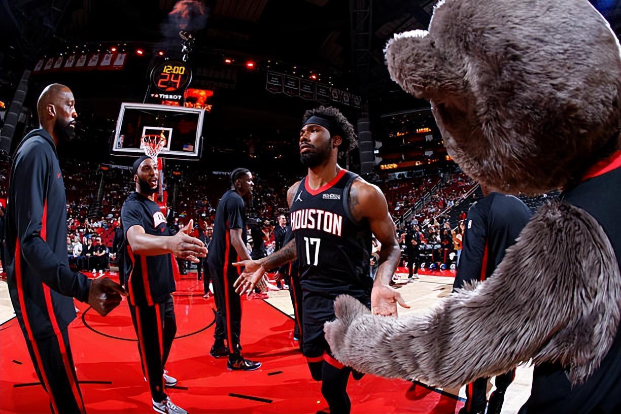 九游体育入口-出场时间大幅减少，火箭锋线新星正在逐渐失去了教练组的信任？