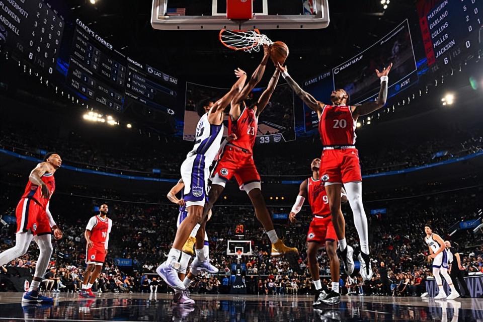 九游体育下载-锋线大将复出后首战状态尚可，但快船竟然输给了西部垫底的国王？