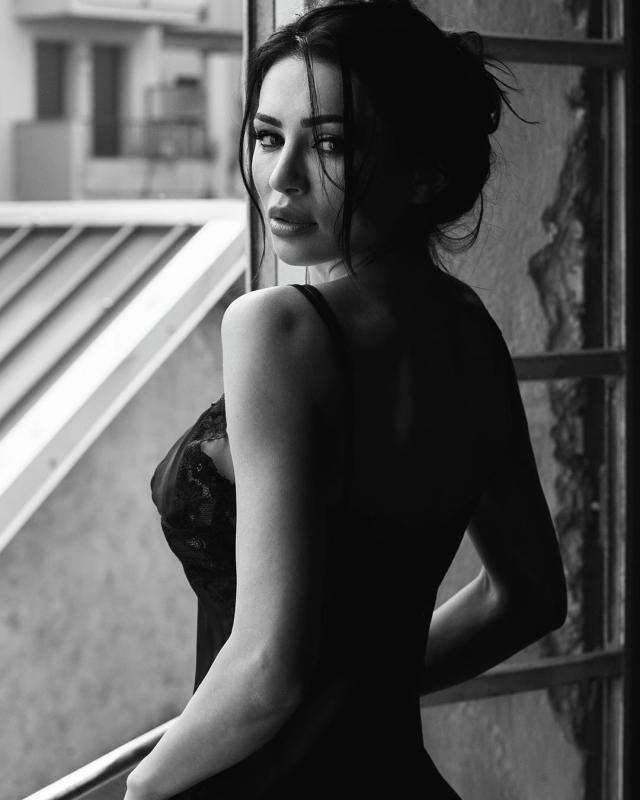 九游体育-【伯辣图】旅馆里的过客，谁不是外围？