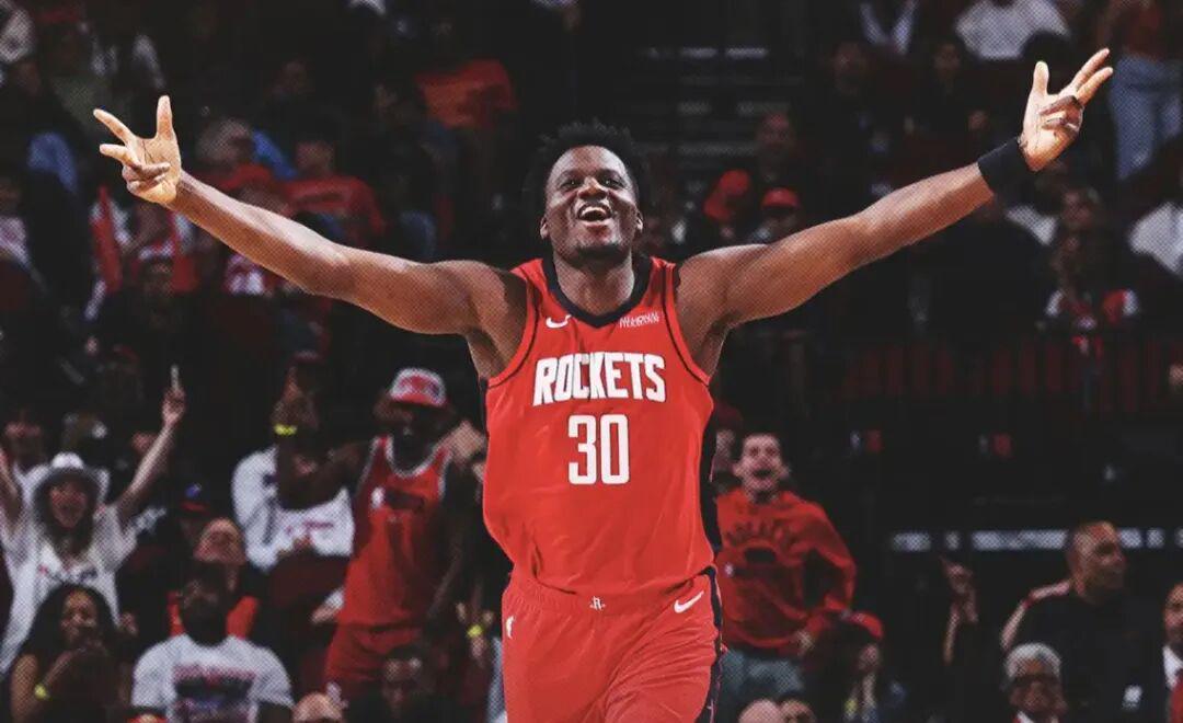 九游体育官网-活久见！12年了！！他终于投进第一个3分！！